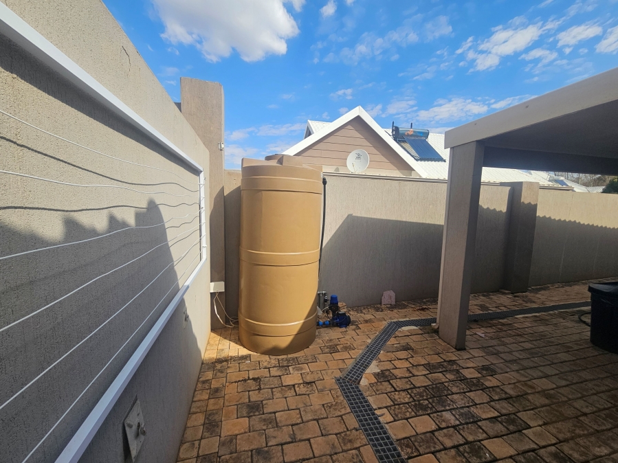To Let 2 Bedroom Property for Rent in Wilkoppies North West